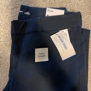 Old Navy Navy Blue Ankle Length Pixie Pants